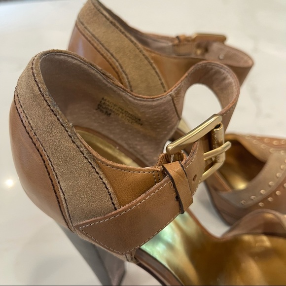 🎉HP MICHEAL by Micheal Kors leather & suede heels - Picture 16 of 16